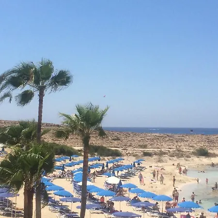House On The Beach איה נאפה
