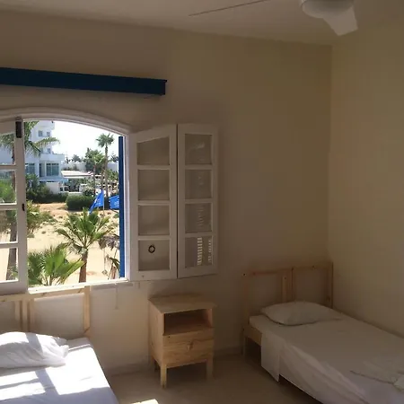House On The Beach Ayía Nápa