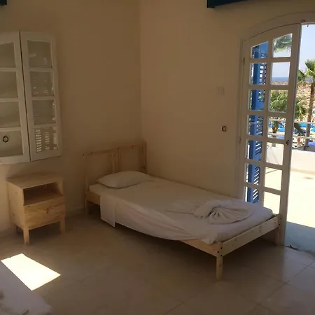 شقة House On The Beach أيا نابا