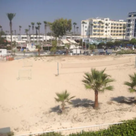 شقة House On The Beach أيا نابا